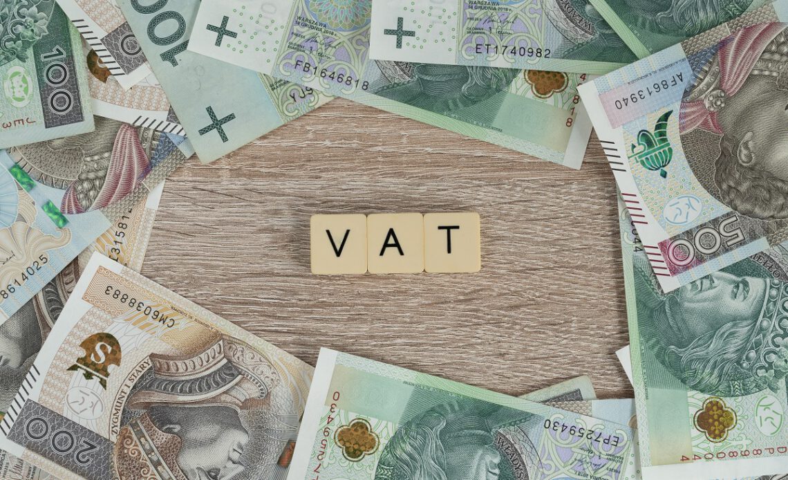 VAT, gotówka